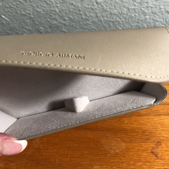 Giorgio Armani sunglasses case - Picture 5 of 6